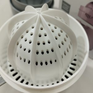 آبمیوه گیری دستی هوم کت مدل روکا کد 3903