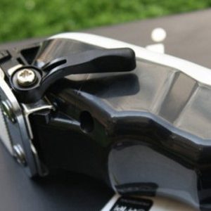 ماشین اصلاح موی سر و صورت تریمر جیمی مدل GM-6008، با اهرم قابل تنظیم، دارای سری قابل شست‌وشو، منبع انرژی برق و باتری، اندازه اصلاح 3 تا 13 میلی‌متر، جنس تیغه استیل ضد زنگ، مدت زمان شارژ 180 دقیقه و مدت زمان استفاده پس از شارژ 60 دقیقه