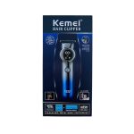 ماشین اصلاح موی صورت کیمی مدل KM-1852، اصلاح به صورت خط زن، حجم زن، منبع انرژی باتری، تکنولوژی اصلاح به صورت برش مستقیم، مدت زمان شارژ 120 دقیقه و مدت زمان استفاده پس از شارژ 180 دقیقه، به همراه کابل USB، سه عدد شانه، برس تمیزکننده، با قابلیت تنظیم سرعت