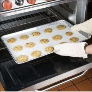 کاغذ شیرینی پزی مدل روغنی کد M40 رول 40 متری