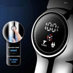 ماشین اصلاح موی صورت کیمی مدل KM-1852، اصلاح به صورت خط زن، حجم زن، منبع انرژی باتری، تکنولوژی اصلاح به صورت برش مستقیم، مدت زمان شارژ 120 دقیقه و مدت زمان استفاده پس از شارژ 180 دقیقه، به همراه کابل USB، سه عدد شانه، برس تمیزکننده، با قابلیت تنظیم سرعت